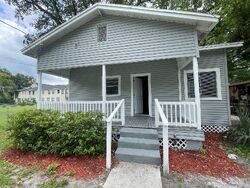 Pre-foreclosure in  W 20th St Jacksonville, FL 32209