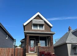 Pre-foreclosure in  Ray Ave Saint Louis, MO 63116