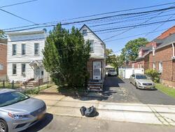 Pre-foreclosure in  165th St Fresh Meadows, NY 11365
