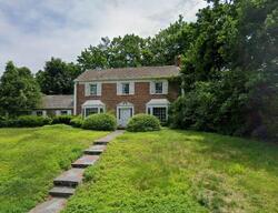 Pre-foreclosure in  Kensett Rd Manhasset, NY 11030