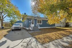 Pre-foreclosure in  Sunset Ln Columbus, NE 68601