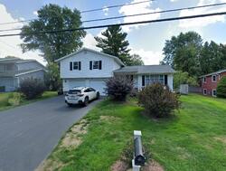 Pre-foreclosure in  Willowbrook Dr Liverpool, NY 13090