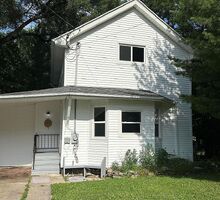 Pre-foreclosure in  Vermont Ave Lansing, MI 48906