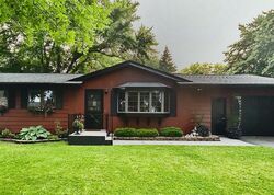 Pre-foreclosure in  Sunrise Ave Paynesville, MN 56362
