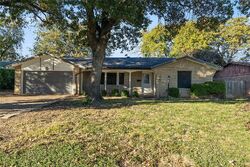 Pre-foreclosure in  E Park Row Dr Arlington, TX 76010
