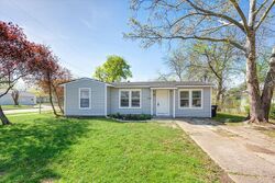 Pre-foreclosure in  Raines St Arlington, TX 76010