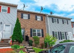 Pre-foreclosure in  Privet Dr Etters, PA 17319
