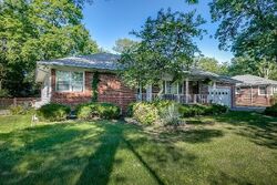 Pre-foreclosure in  Easton Ave Somerset, NJ 08873
