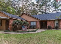 Pre-foreclosure in  Lemoyne Ave Hattiesburg, MS 39402