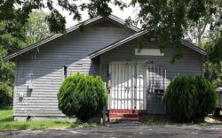 Pre-foreclosure in  Fordham Rd Dallas, TX 75216