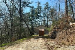 Pre-foreclosure in  Pinewood Knoll Dr Hendersonville, NC 28739