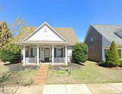 Pre-foreclosure in  Stone Park Blvd Olive Branch, MS 38654
