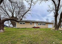 Pre-foreclosure in  County Road 6680 Salem, MO 65560