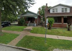 Pre-foreclosure in  Queens Ave Saint Louis, MO 63115