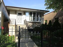 Pre-foreclosure in  N Luna Ave Chicago, IL 60639