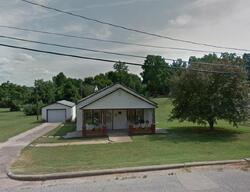 Pre-foreclosure in  W 17th St Cassville, MO 65625