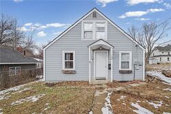 Pre-foreclosure in  W Black Diamond St Richmond, MO 64085