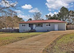 Pre-foreclosure in  Anderson St Munford, AL 36268