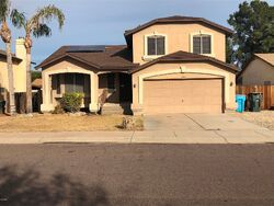 Pre-foreclosure in  W Fallen Leaf Ln Glendale, AZ 85310
