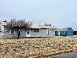 Pre-foreclosure Listing in 5th St LORENZO, TX 79343