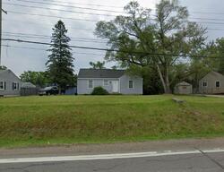 Pre-foreclosure in  Crescent Lake Rd Waterford, MI 48327