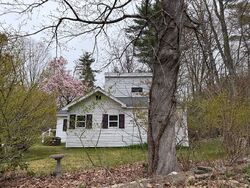 Pre-foreclosure in  Cove Rd East Kingston, NH 03827