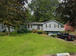 Pre-foreclosure in  Brookline Dr East Hartford, CT 06108