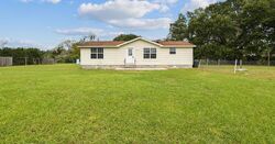 Pre-foreclosure in  Heritage Trl Lakeland, FL 33811