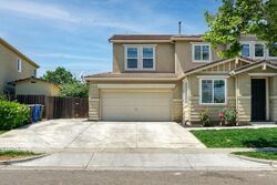 Pre-foreclosure in  Pine Creek Ln Patterson, CA 95363