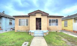 Pre-foreclosure in  Goldwyn Ter Culver City, CA 90232