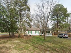 Pre-foreclosure in  BYSWICK LN Richmond, VA 23225