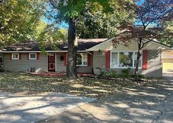 Pre-foreclosure in  Mcbride Dr Jeffersonville, IN 47130