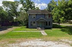 Pre-foreclosure in  Willcox St Anahuac, TX 77514