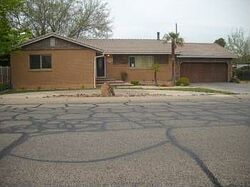 Pre-foreclosure in  Crestview Dr Santa Clara, UT 84765