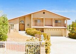  Tomahawk Rd, Apple Valley CA