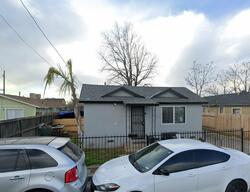 Pre-foreclosure in  Powell Ln Bakersfield, CA 93307