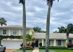 Pre-foreclosure in  List Rd Palm Beach, FL 33480