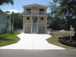  Oak Leaf Ln, Spring Hill FL
