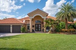 Pre-foreclosure in  Cypress Park Dr West Palm Beach, FL 33414
