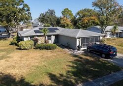 Pre-foreclosure in  Cedarbrook Dr S Pinellas Park, FL 33782