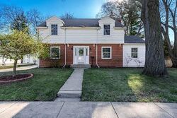 Pre-foreclosure in  Westchester Dr Rockford, IL 61107