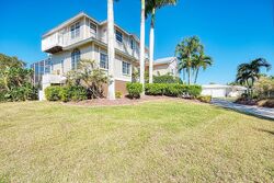 Pre-foreclosure in  Highland Ave Englewood, FL 34223