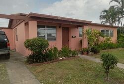Pre-foreclosure in  Greenbrier Dr Lake Worth, FL 33461
