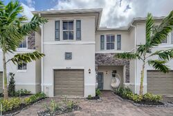 Pre-foreclosure in  Se 8th Ave Homestead, FL 33034