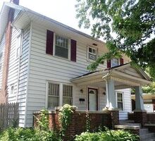 Pre-foreclosure in  N Farmington Rd Peoria, IL 61606