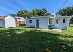  Lakewood Dr, Clearwater FL