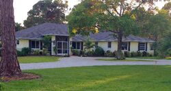 Pre-foreclosure in  Larchmont Dr Englewood, FL 34223