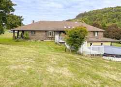 Pre-foreclosure in  Cliffside Dr Wallingford, CT 06492