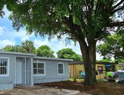 Pre-foreclosure in  Nw 5th St Pompano Beach, FL 33069