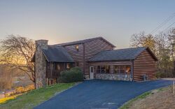  Tammen Dr, Blue Ridge GA